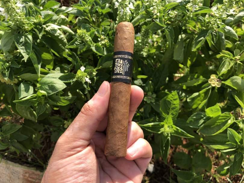 Umnum Bond Cigar Review