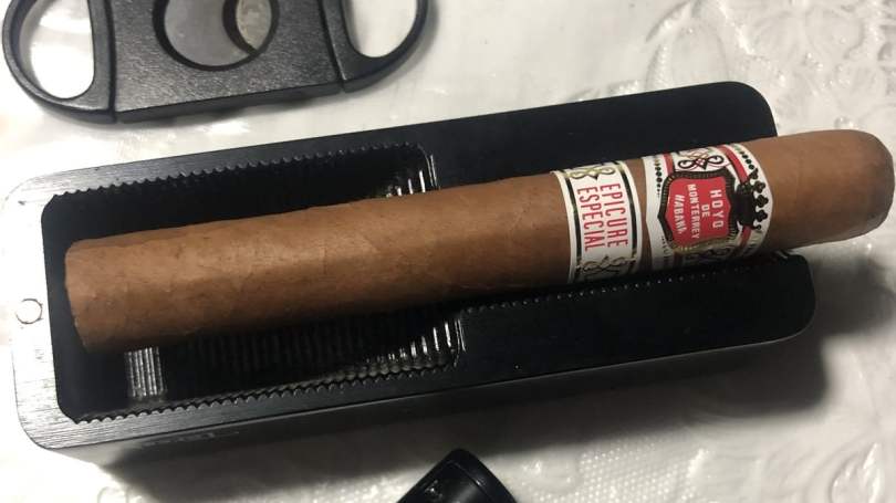 Hoyo de Monterry Epicure Especial Cigar Review. Beirut, Lebanon.