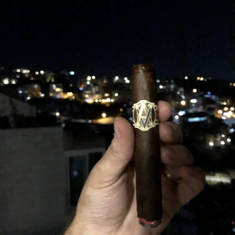 Smoking an Avo Heritage Robusto in Lebanon