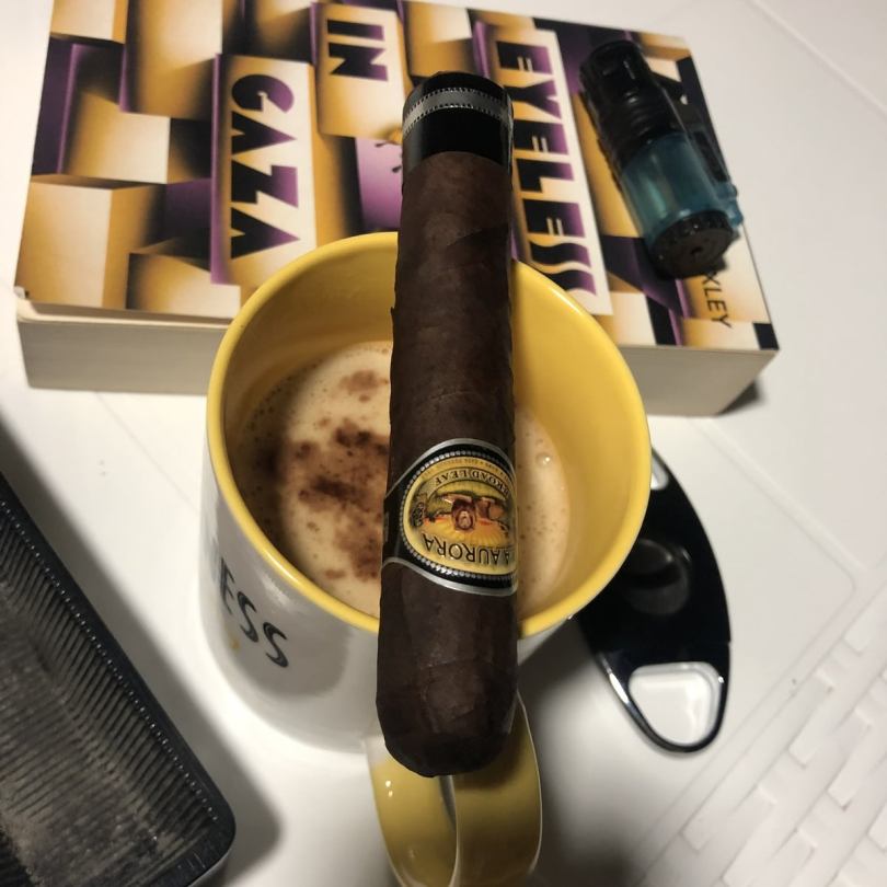 La Aurora Preferidos Diamond Broadleaf Robusto