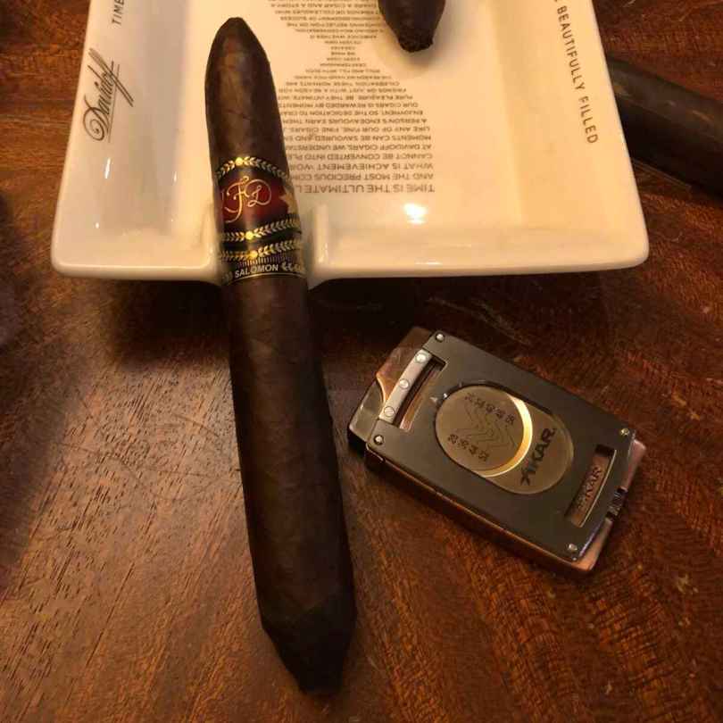 Smoking an LFB Salomon at Fidel Cigars in Antelias, Lebanon.