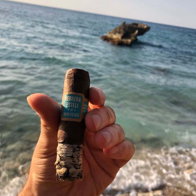 Herrera Esteli Brazilian Maduro Toro Especial Cigar