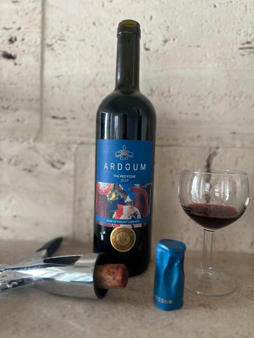 Reviewing the Lebanese wine by Ardoum called the Red Four