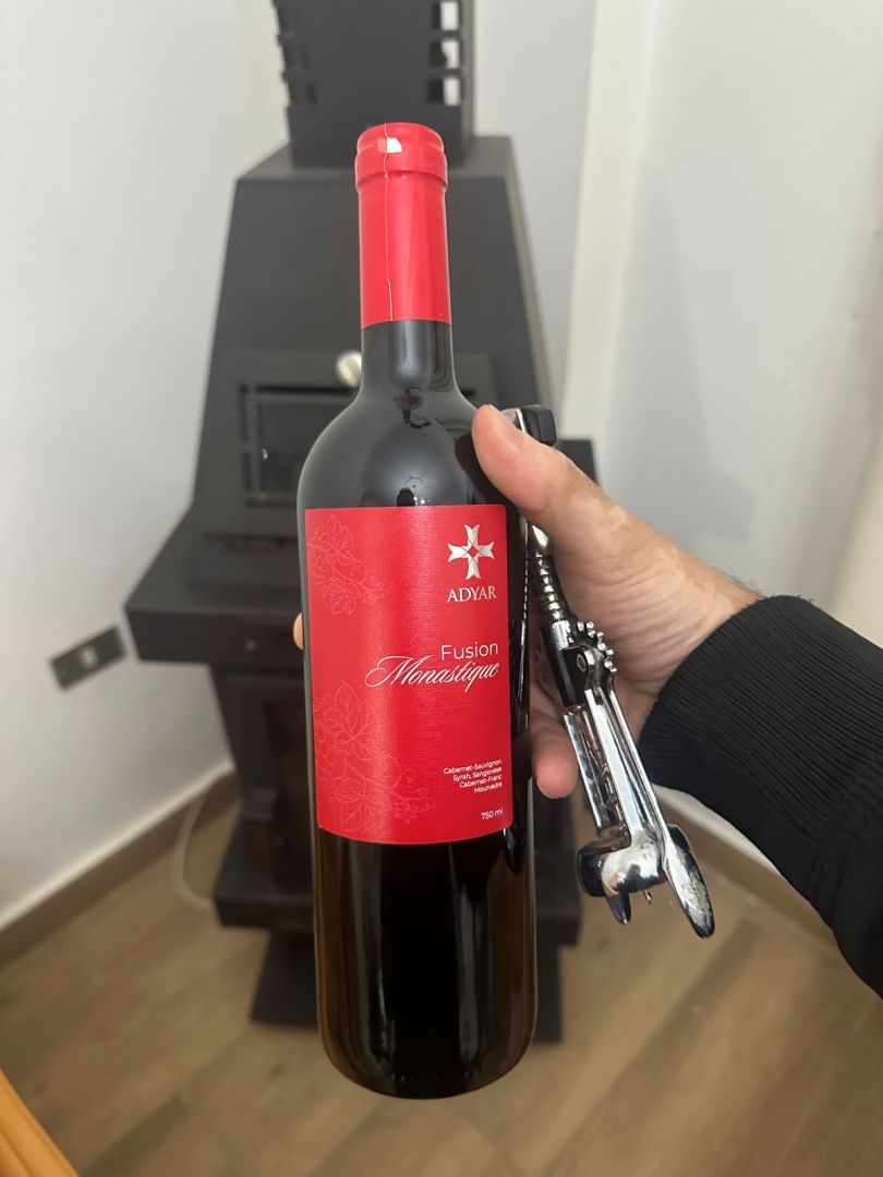 Reviewing the Lebanese wine called Adyar Fusion Monastique